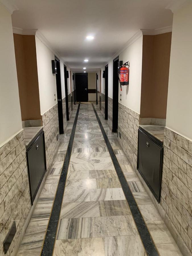 Hotel Raman'S Jagādhri Eksteriør billede