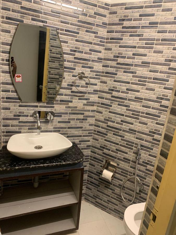 Hotel Raman'S Jagādhri Eksteriør billede